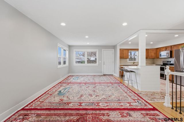 2916 S 137th Street, Omaha, NE 68144