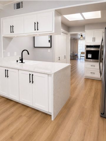 9022 Villa Park Circle, Dallas, TX 75225