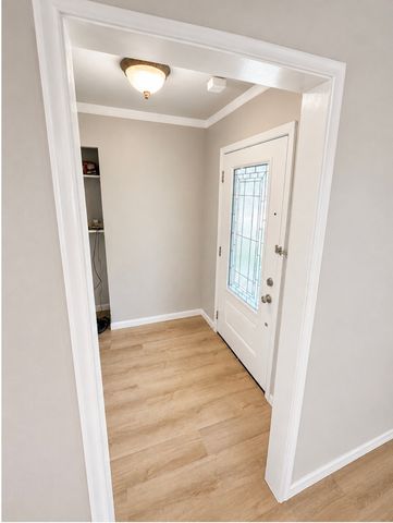 9022 Villa Park Circle, Dallas, TX 75225