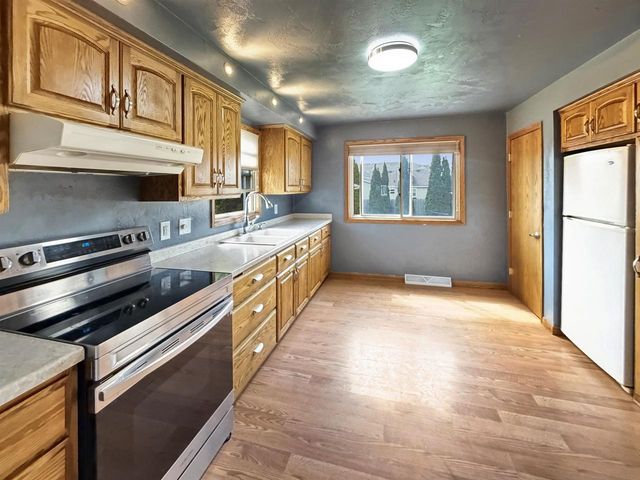 709 WILSON STREET, Little Chute, WI 54140