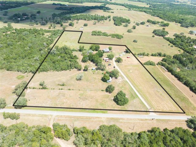 2666 County Road 247, Moulton, TX 77975