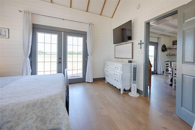2666 County Road 247, Moulton, TX 77975