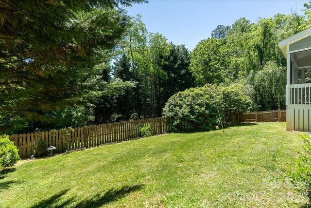 126 Carolina Bluebird Loop, Arden, NC 28704