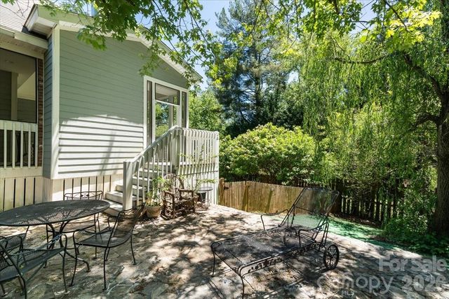 126 Carolina Bluebird Loop, Arden, NC 28704