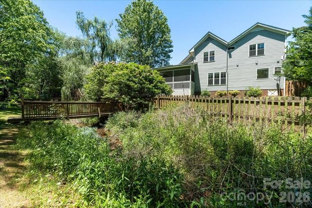 126 Carolina Bluebird Loop, Arden, NC 28704