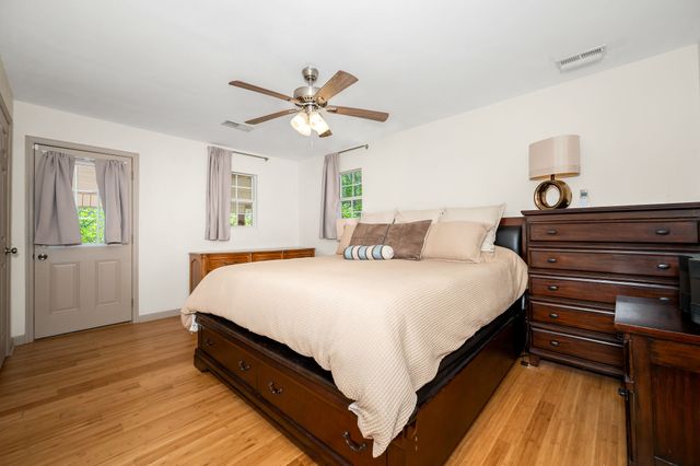 1555 Gassaway Main St, Liberty, TN 37095
