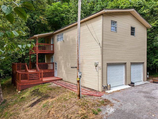 1555 Gassaway Main St, Liberty, TN 37095