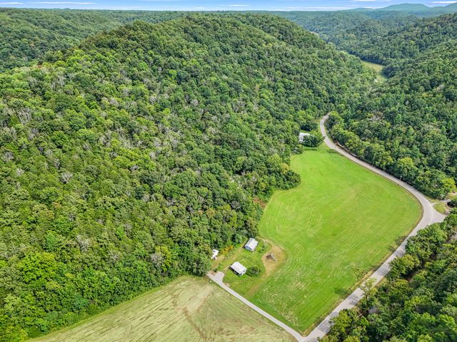 1555 Gassaway Main St, Liberty, TN 37095