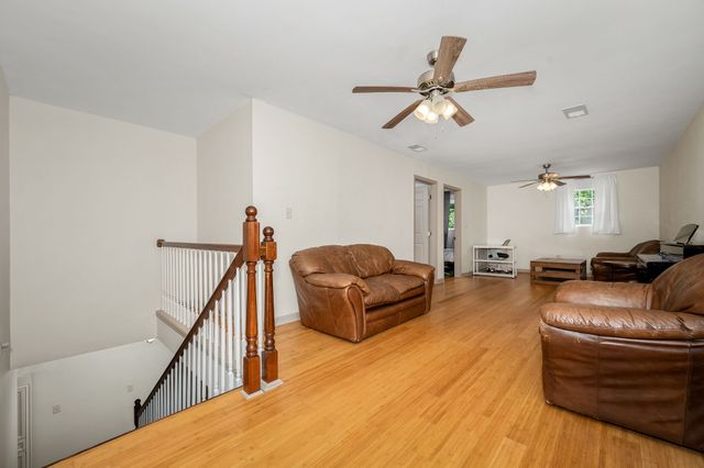 1555 Gassaway Main St, Liberty, TN 37095