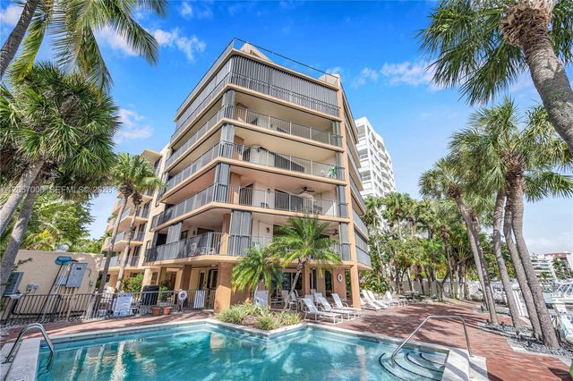 1700 S Bayshore Lane 3B, Miami, FL 33133