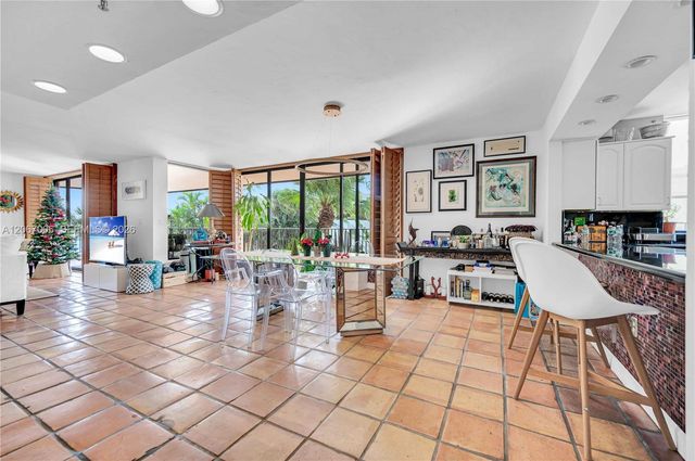 1700 S Bayshore Lane 3B, Miami, FL 33133