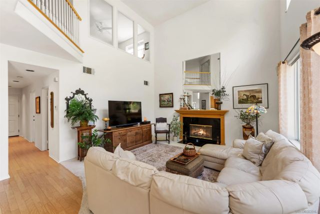 2039 Alborada Dr, Camarillo, CA 93010