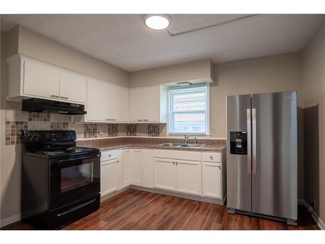 608 7th Ave S, Hopkins, MN 55343