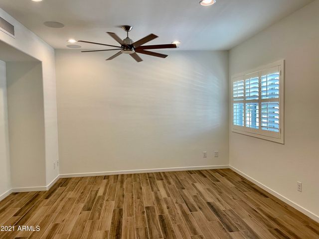 3935 E ROUGH RIDER Road 1345, Phoenix, AZ 85050