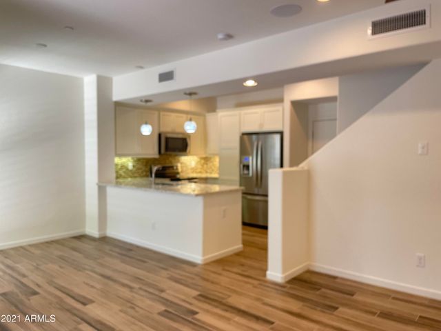 3935 E ROUGH RIDER Road 1345, Phoenix, AZ 85050