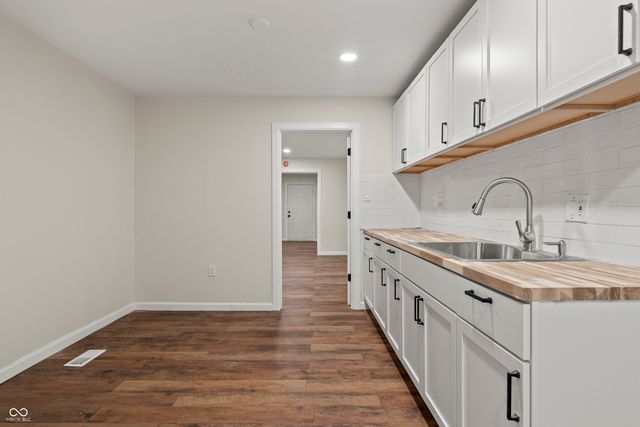 1260 Hiatt Street, Indianapolis, IN 46221