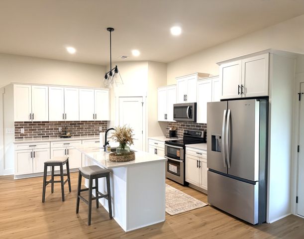 4031 Wells Rd, Springfield, TN 37172