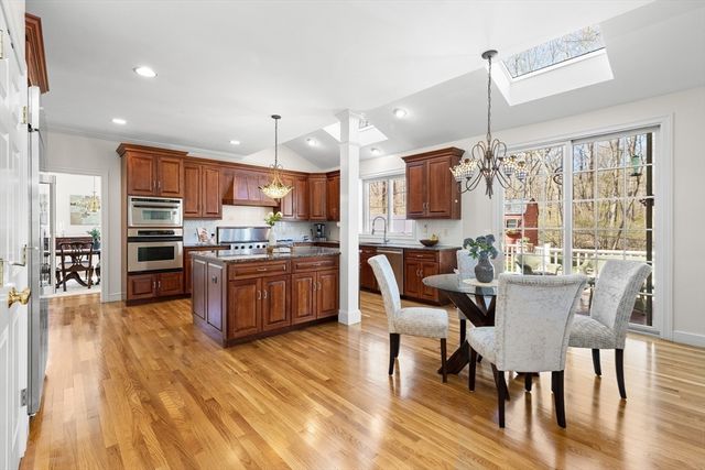 36 Morningside Dr, Topsfield, MA 01983