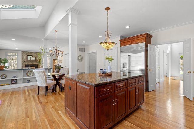 36 Morningside Dr, Topsfield, MA 01983