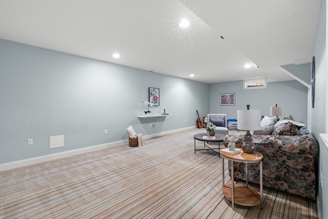 36 Morningside Dr, Topsfield, MA 01983