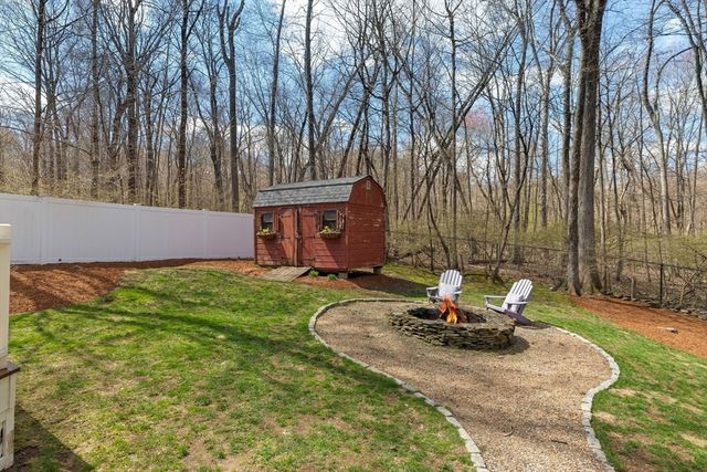 36 Morningside Dr, Topsfield, MA 01983