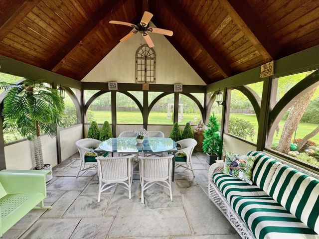 1400 Arbor Lane, Lake Forest, IL 60045