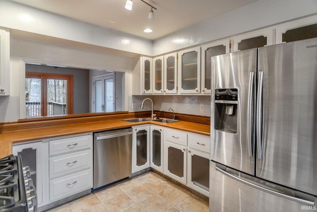 1826 Arrowhead Drive, West Lafayette, IN 47906