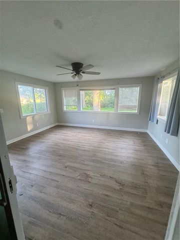 22301 E R D Mize Road, Independence, MO 64057