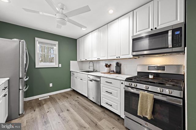 693 LAKE BARNEGAT DR N, Lanoka Harbor, NJ 08734