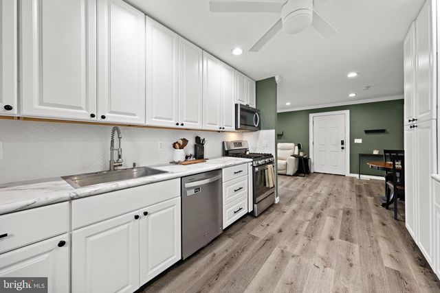 693 LAKE BARNEGAT DR N, Lanoka Harbor, NJ 08734