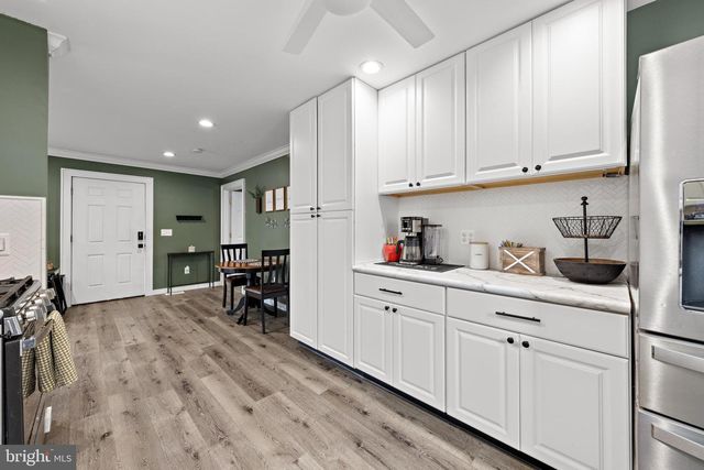 693 LAKE BARNEGAT DR N, Lanoka Harbor, NJ 08734