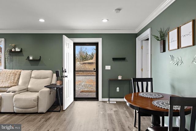 693 LAKE BARNEGAT DR N, Lanoka Harbor, NJ 08734