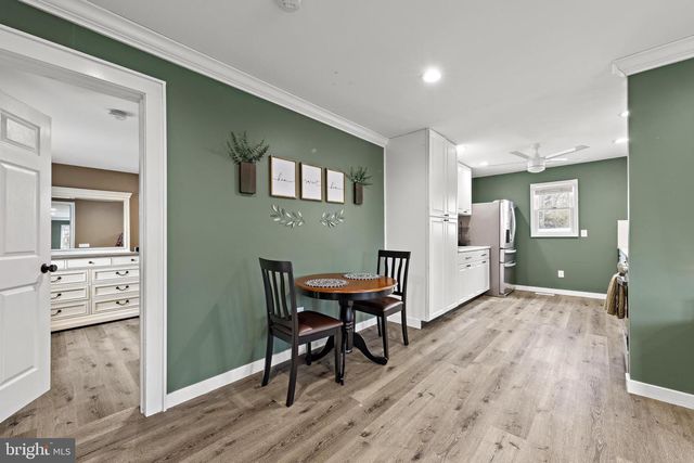 693 LAKE BARNEGAT DR N, Lanoka Harbor, NJ 08734