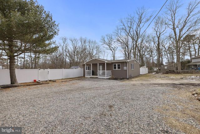 693 LAKE BARNEGAT DR N, Lanoka Harbor, NJ 08734