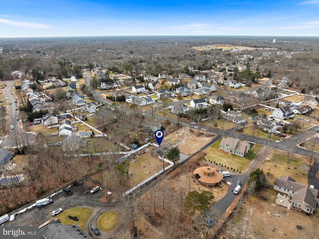 693 LAKE BARNEGAT DR N, Lanoka Harbor, NJ 08734