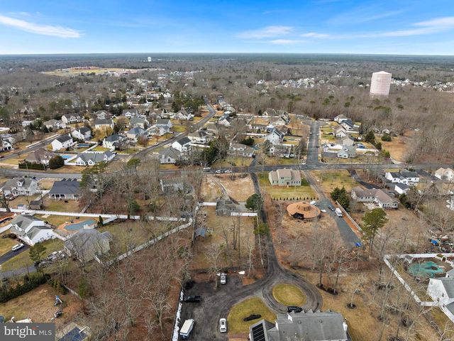 693 LAKE BARNEGAT DR N, Lanoka Harbor, NJ 08734