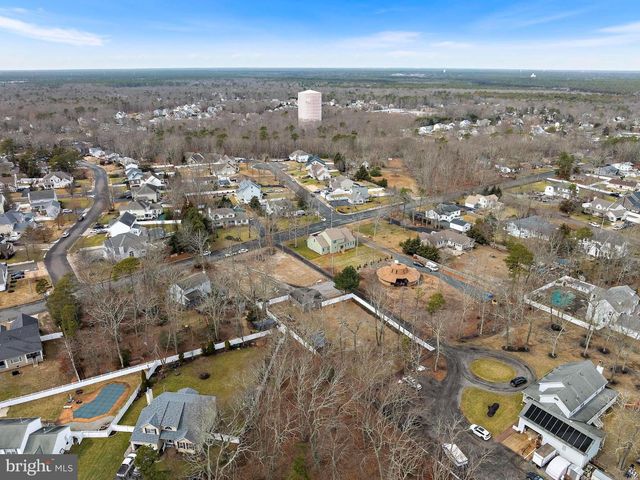 693 LAKE BARNEGAT DR N, Lanoka Harbor, NJ 08734