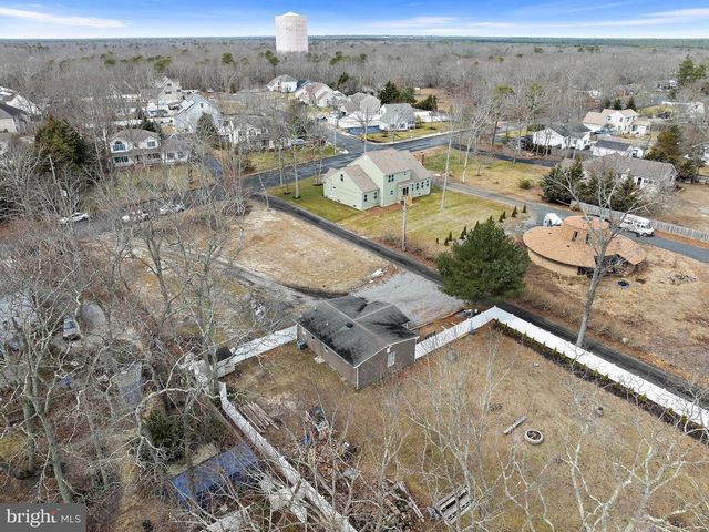 693 LAKE BARNEGAT DR N, Lanoka Harbor, NJ 08734