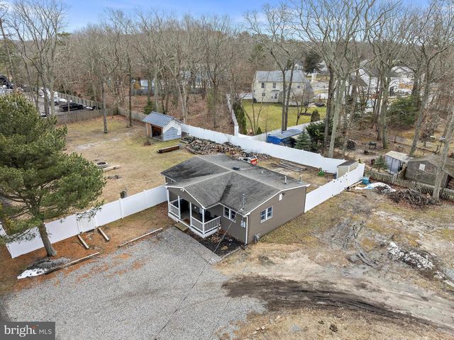 693 LAKE BARNEGAT DR N, Lanoka Harbor, NJ 08734