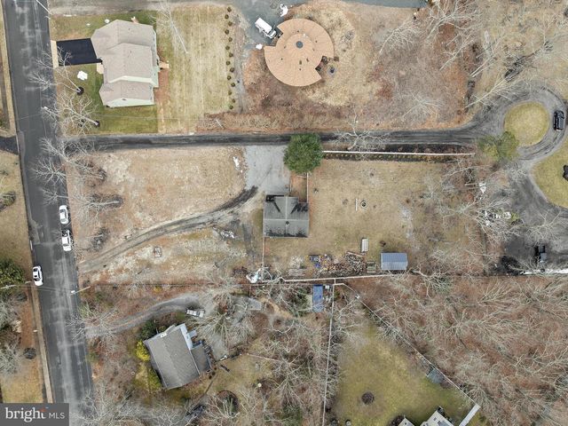 693 LAKE BARNEGAT DR N, Lanoka Harbor, NJ 08734