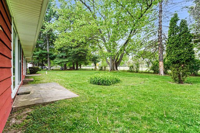 16172 Brookwood Drive, Buchanan, MI 49107