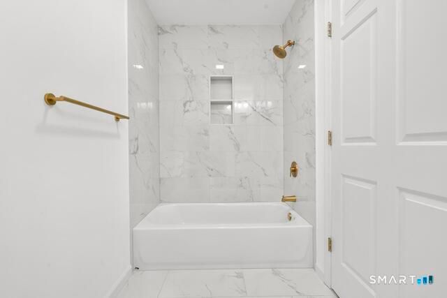 468 Main Street 318, East Lyme, CT 06357