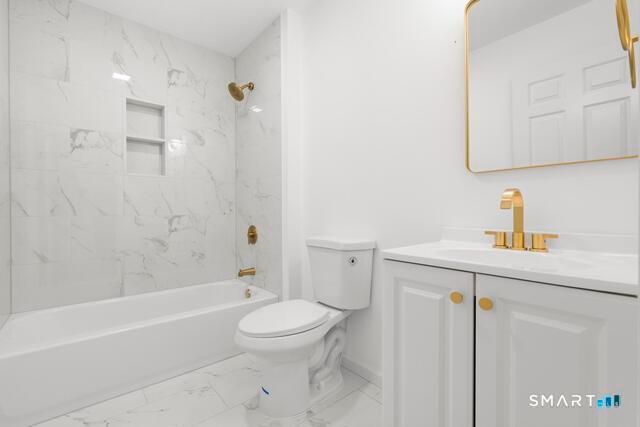 468 Main Street 318, East Lyme, CT 06357