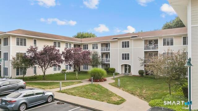 468 Main Street 318, East Lyme, CT 06357