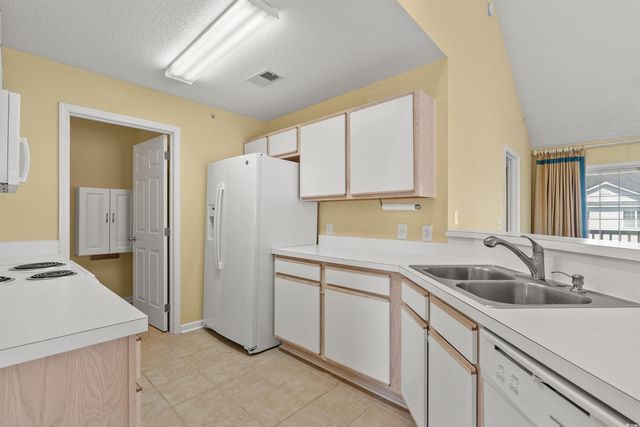 4920 Twin Pond Ct Unit 202, Myrtle Beach, SC 29579