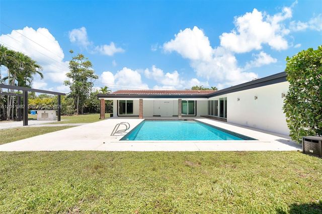 7700 SW 139th Terrace, Palmetto Bay, FL 33158