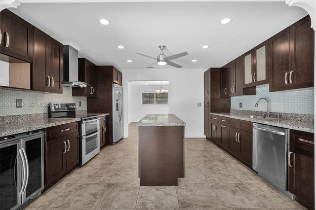 7700 SW 139th Terrace, Palmetto Bay, FL 33158