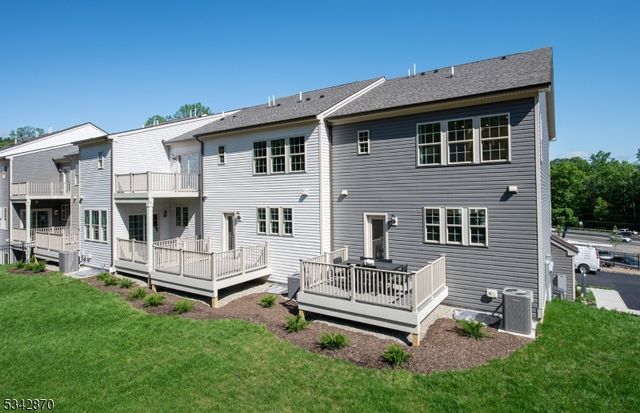 6 Wadsworth Dr 3, Denville Twp., NJ 07834