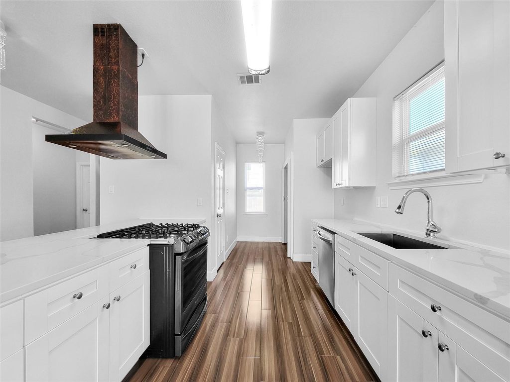 8135 Chateau Street, Houston, TX 77028