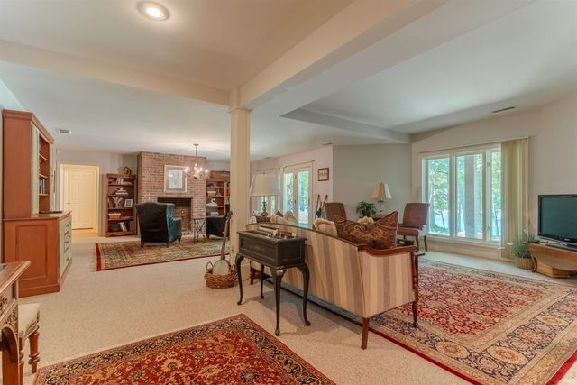 1288 HUNTER Boulevard, Boonville, IN 47601
